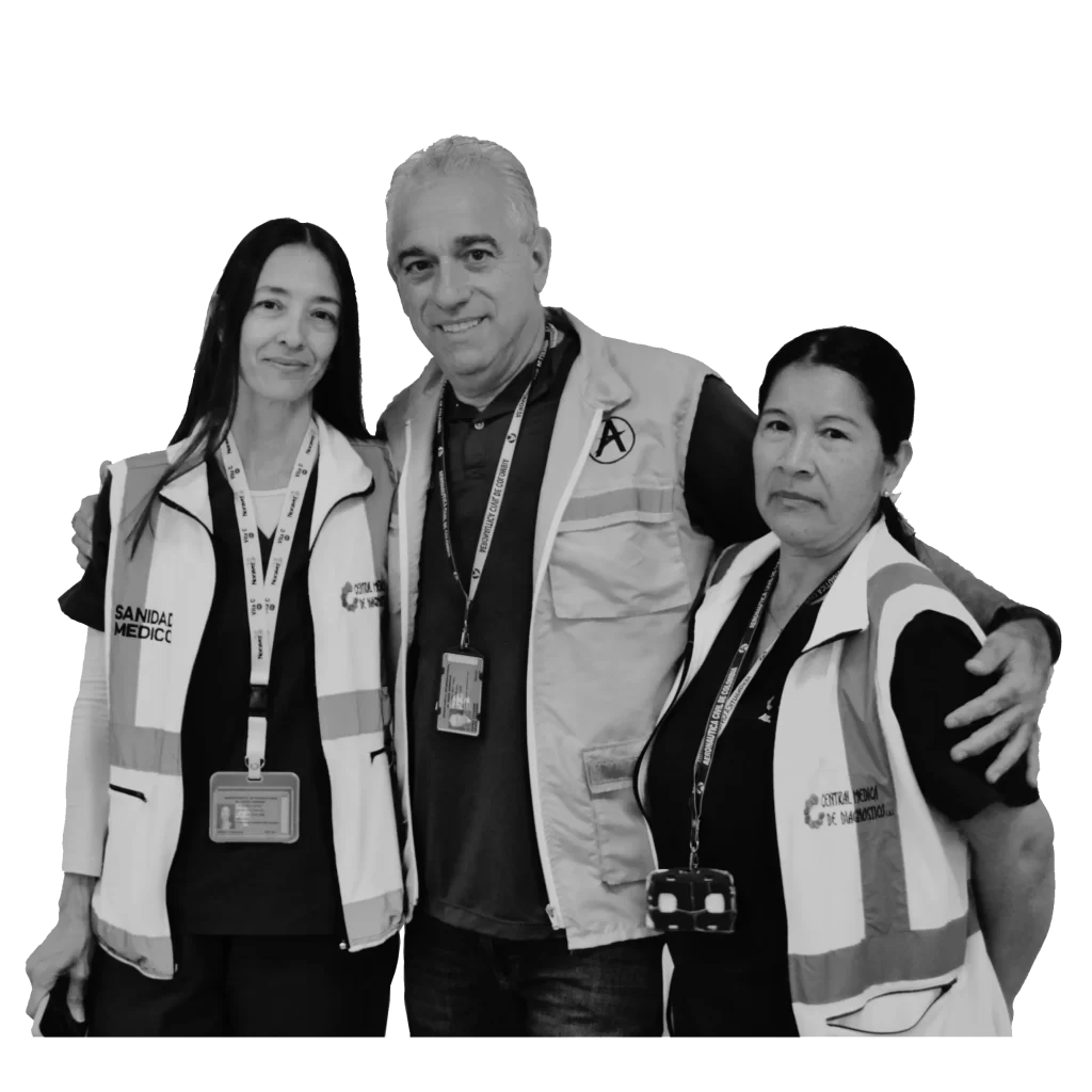Brigadistas empresariales participando en simulacro y preparación operativa para emergencias con ClubSema.